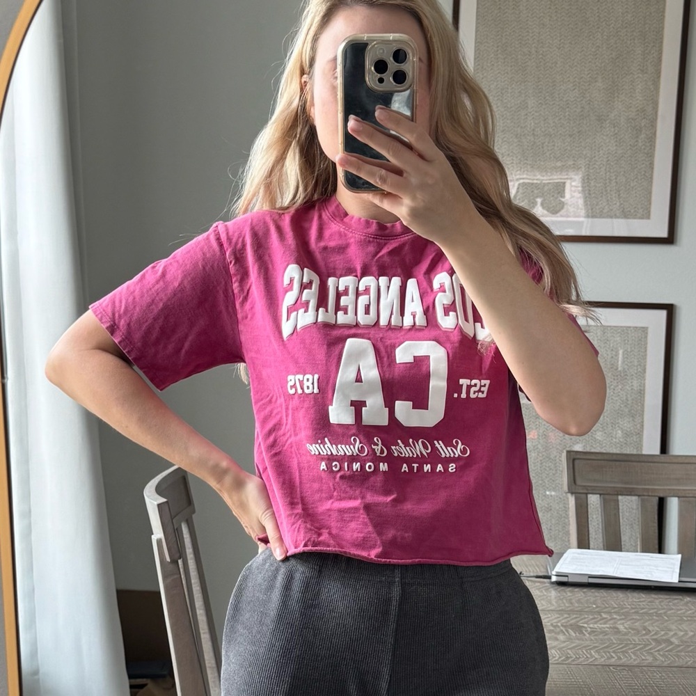 Feel Magenta Rose Pink Puff White Letters Los Angeles CA Graphic T-Shirt - Picture 3 of 6